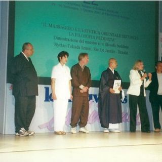 2001 Compartiendo el esenario con Especialistas internacionales